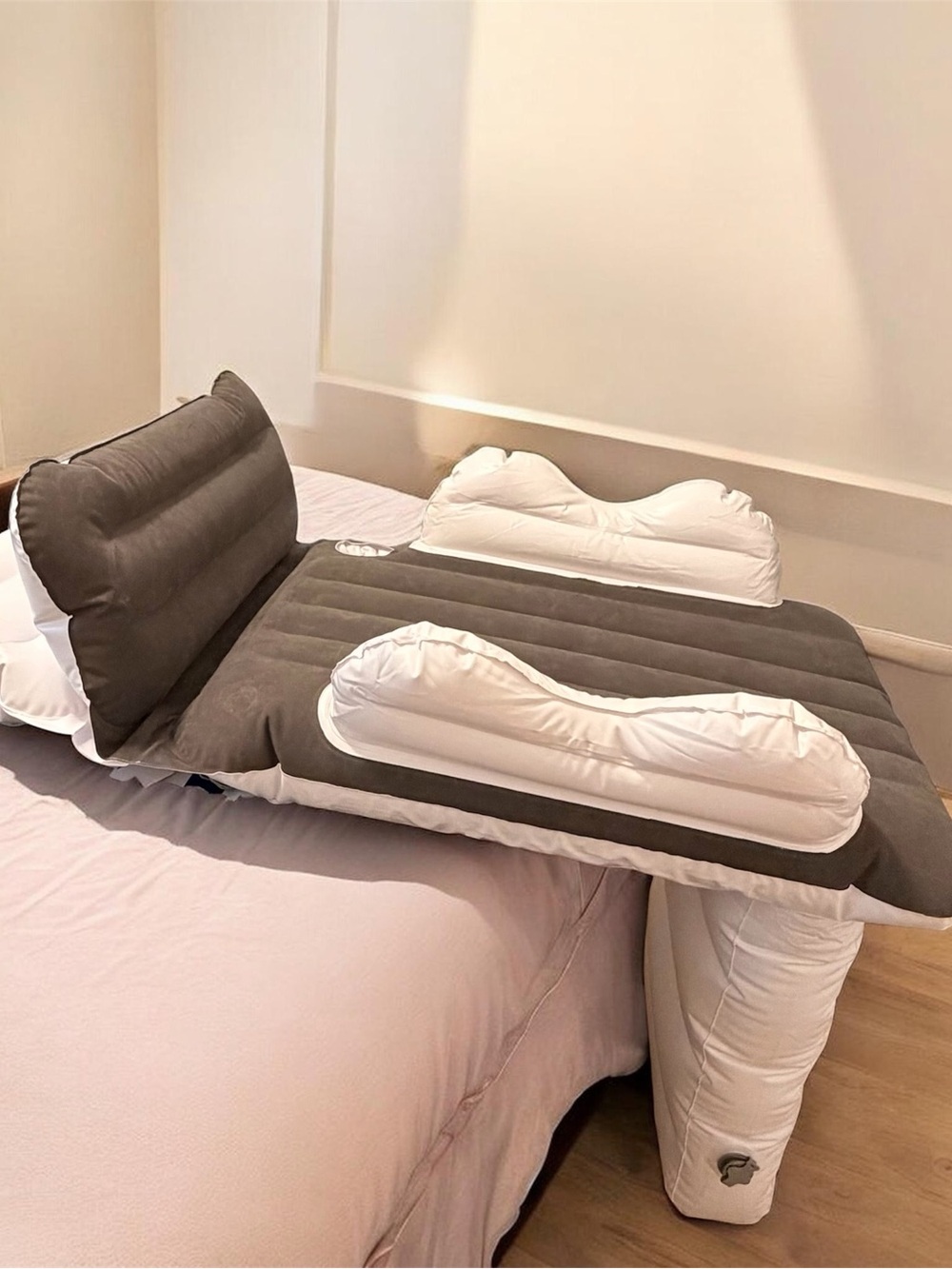 New inflatable airplane bed Gray and White for toddlers
